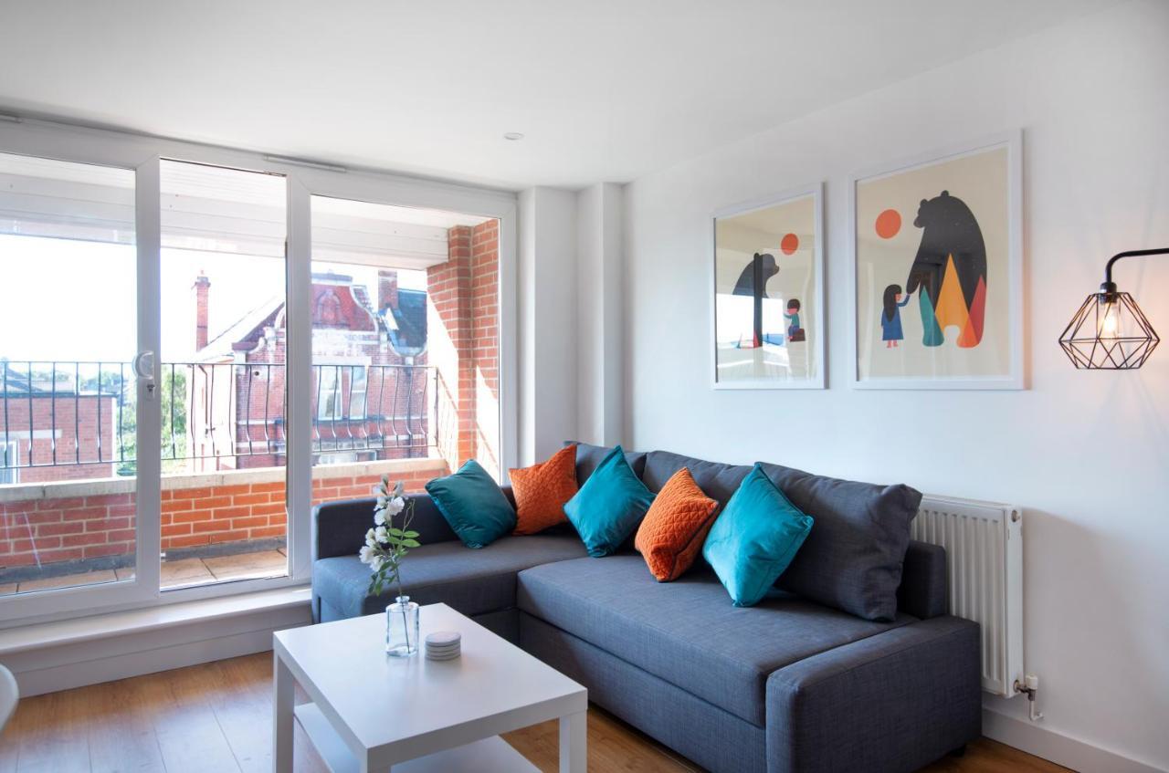 Elm View - 2 Bedroom 2 Bathroom Apartment With Parking In Central Southsea, Portsmouth Bagian luar foto